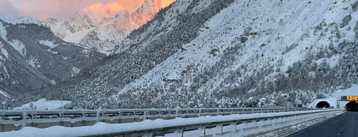 Monte Bianco is one of İtaly Courmayeur.