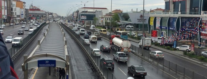 Mustafa Kemal Paşa Metrobüs Durağı is one of Tempat yang Disimpan Gül.