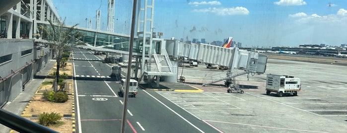 Aeropuerto Internacional Ninoy Aquino (MNL) is one of Airports.
