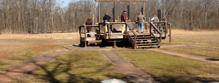 Bull Run Shooting Center is one of สถานที่ที่ Char ถูกใจ.