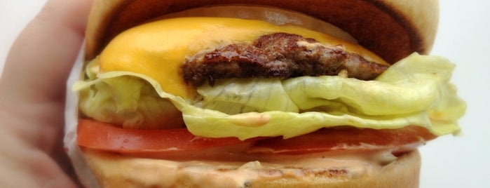 In-N-Out Burger is one of Great and Reliable Mid-Cities Restaurants.