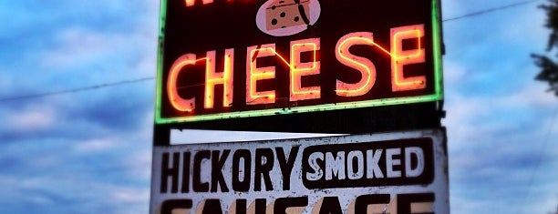 Bobby Nelson's Cheese Shop is one of tankboy : понравившиеся места.