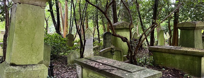 Highgate Cemetery is one of London Trip.
