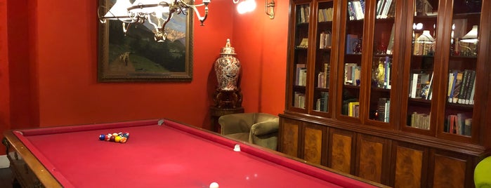 Billiard Room, Hotel Grand Tremezzo is one of Tempat yang Disukai Jason.