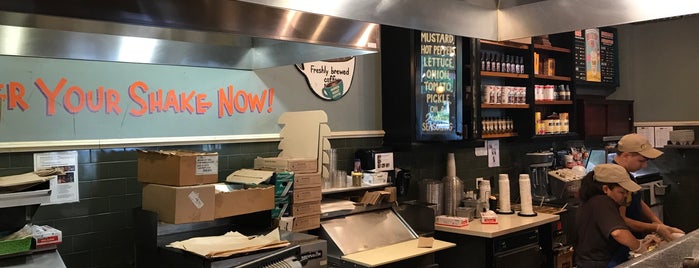 Potbelly Sandwich Shop is one of Foraging in Alexandria.