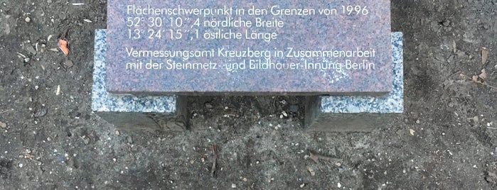 Mittelpunkt von Berlin (von 1996) is one of Mattさんの保存済みスポット.