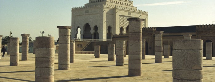 Mohammed V Mausoleum is one of Krásy Maroka.