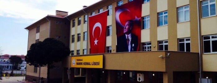 Namık Kemal Anadolu Lisesi is one of สถานที่ที่ Pınar- Musa ถูกใจ.