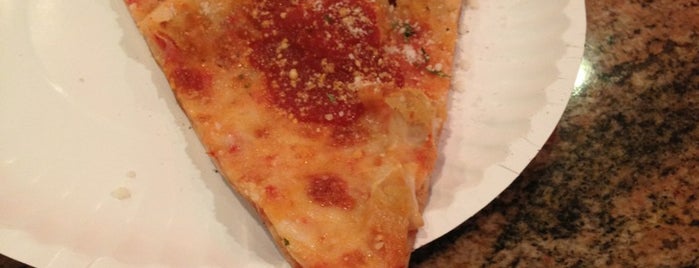 Linwood Pizza is one of Locais salvos de Lizzie.