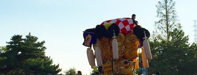 坂出八幡神社 is one of 日本各地の太鼓台型山車 Drum Float in JAPAN.