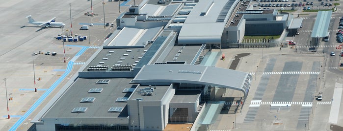 Poznań Airport is one of My Airports.