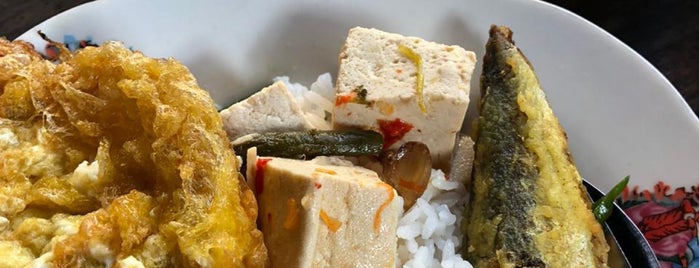 Warung Kopi Klotok Cangkringan is one of Favorite Food.