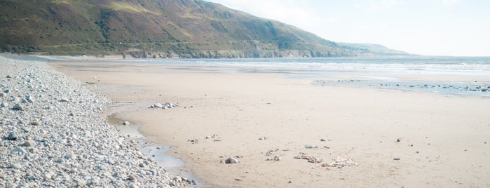 Fairbourne Beach is one of Beaches Near to Trawsfynydd Holiday Village.