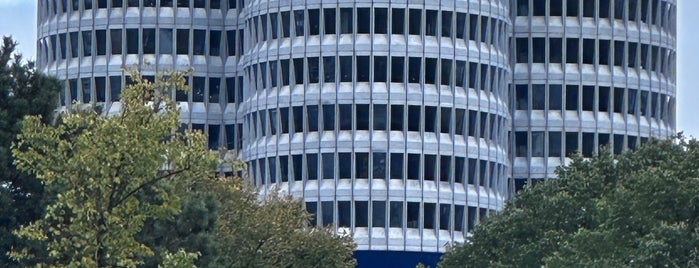 BMW Welt Business Center is one of 2020 München.