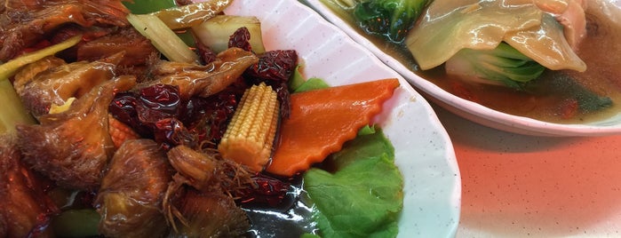 Kiat Lim Vegetarian Food 吉林素食 is one of Vegetarian Places.