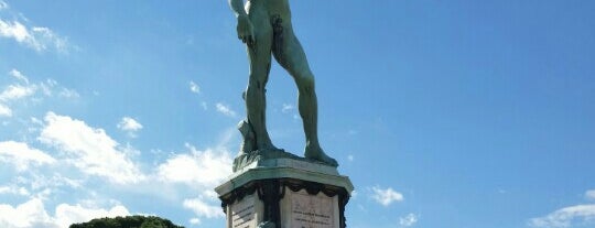 Piazzale Michelangelo is one of Tempat yang Disukai M.