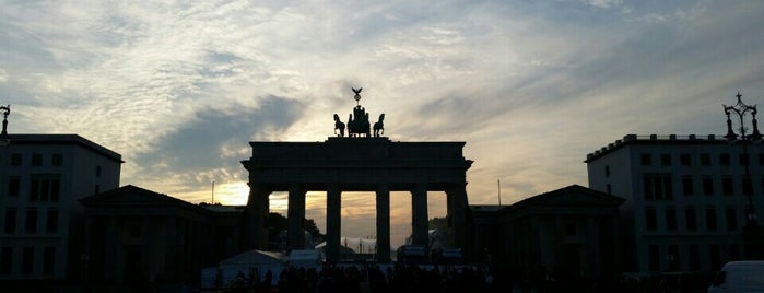 Brandenburger Tor is one of Orte, die M gefallen.