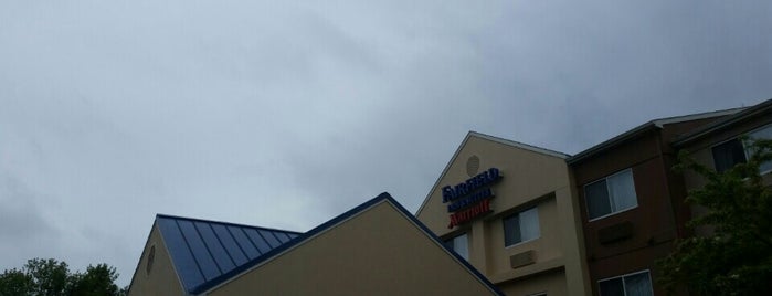 Fairfield Inn Grand Rapids is one of Locais curtidos por M.