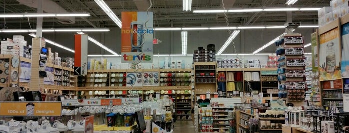 Bed Bath & Beyond is one of Mさんのお気に入りスポット.
