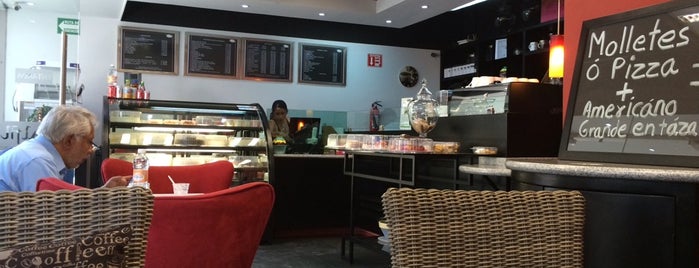 Cafe Alfil is one of Tempat yang Disukai Cristina.