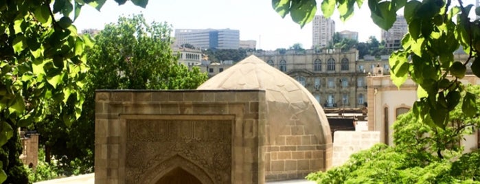 Sirvanshahlar sarayi is one of Баку.