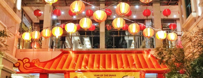 Lucky Chinatown Mall is one of Posti che sono piaciuti a Shank.