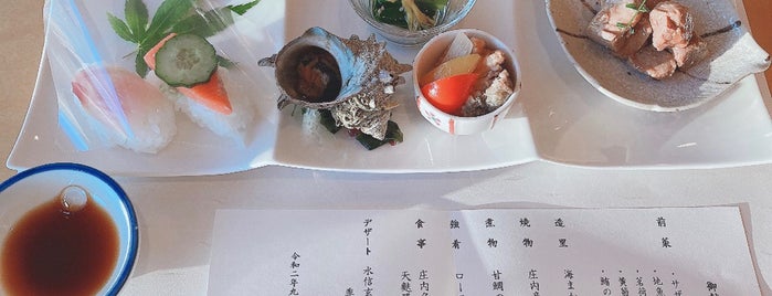 水の食卓 百けん濠 is one of やっぱり気になるお店.