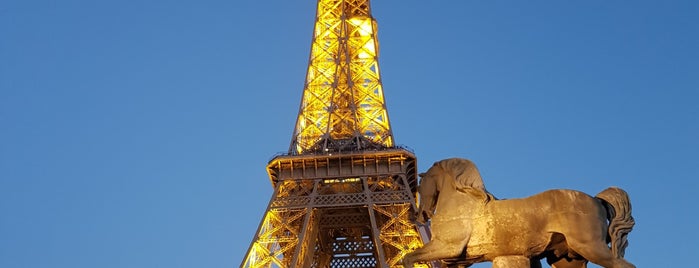 Tour Eiffel is one of Paris.