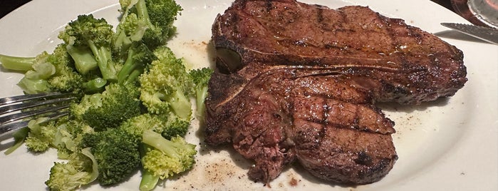 LongHorn Steakhouse is one of The 15 Best Steakhouses in Tampa.