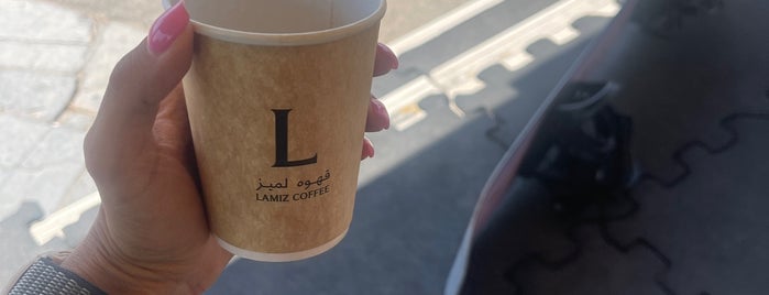 Lamiz Café is one of Check its later.