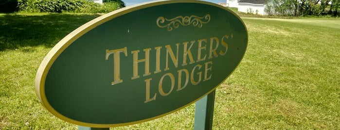 Thinkers' Lodge is one of Paige 님이 좋아한 장소.