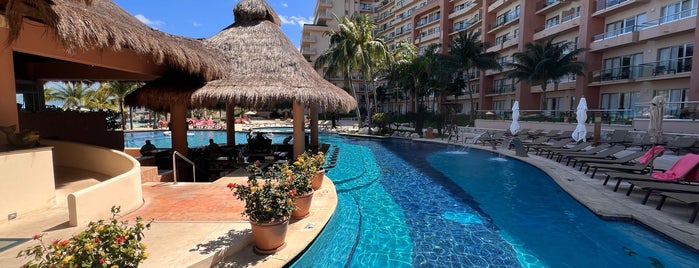 Viña Del Mar Restaurante is one of Cancun.