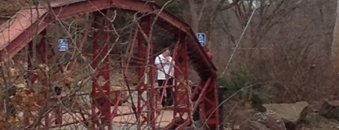 Red Bridge Trail is one of Lindsaye'nin Beğendiği Mekanlar.