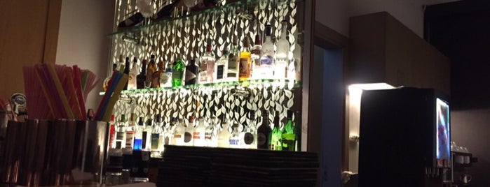 Korumar Deluxe Lobby Bar is one of Locais curtidos por 🎈Dilek.