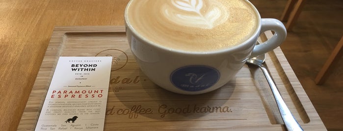 Madal Cafe - Espresso & Brew Bar is one of Julia 님이 좋아한 장소.