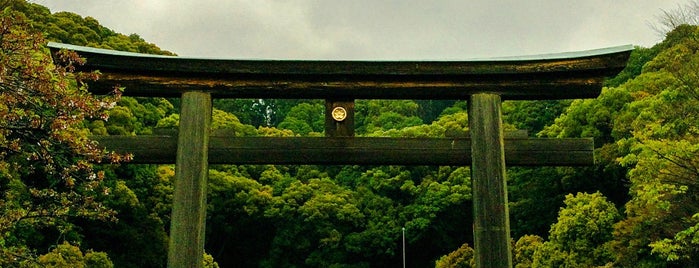 静岡県護国神社 is one of 静岡.