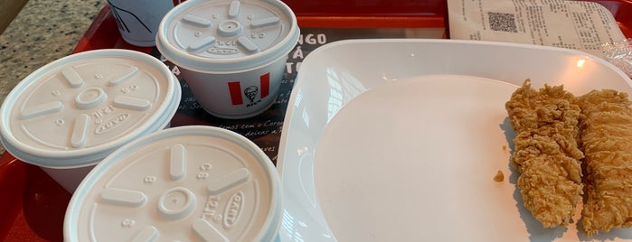 KFC is one of Tempat yang Disukai Suchi.