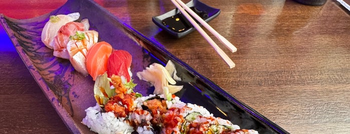 Nova II Sushi Bar & Asian Bistro is one of 😍Date Night😍.