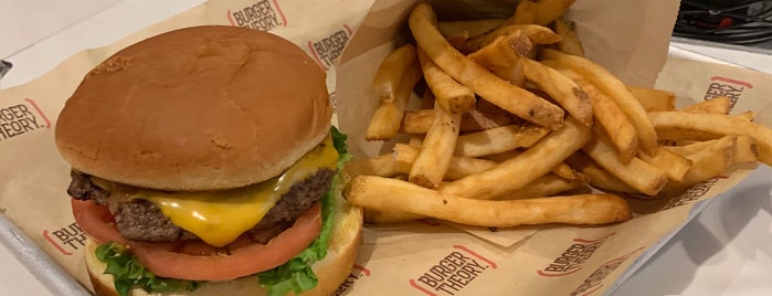 Burger Theory is one of Tempat yang Disukai Staci.