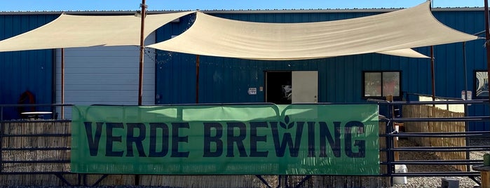Verde Brewing Company is one of สถานที่ที่ Brad ถูกใจ.