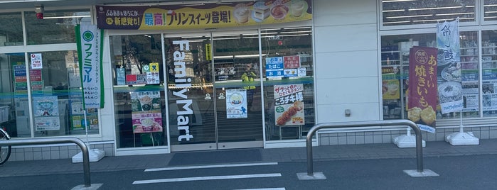 ファミリーマート 西瑞江二丁目店 is one of コンビニ.