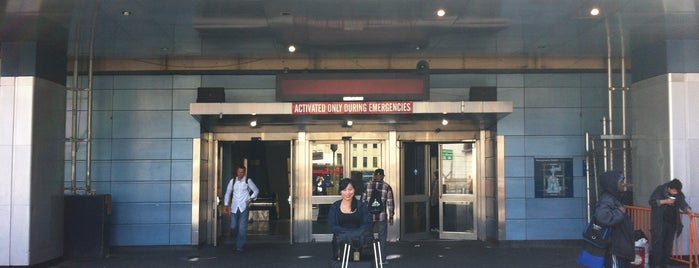 Stazione di Pennsylvania is one of New York.