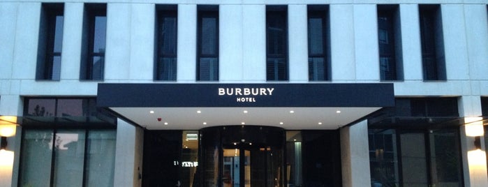 Burbury Hotel & Apartments is one of Leisa 님이 좋아한 장소.