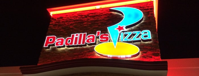 Padillas Pizza is one of Tempat yang Disukai William.