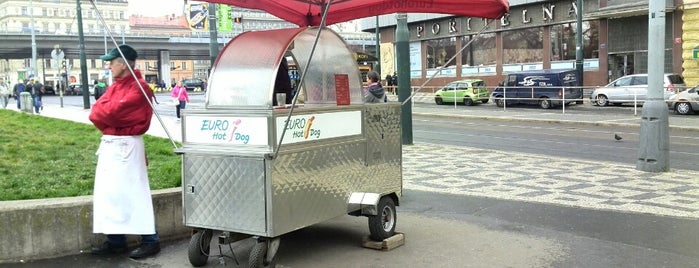 Eurohotdog is one of Ziggy's Wagon Prague.