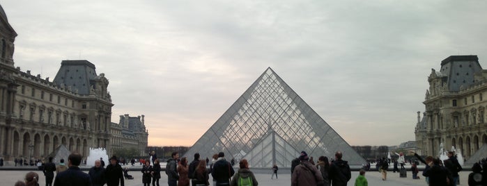 Museum Louvre is one of World's Top Museums.