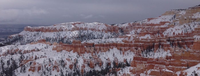Bryce Canyon National Park is one of สถานที่ที่ Paulien ถูกใจ.