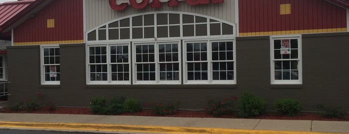 Golden Corral is one of Places and things i love.