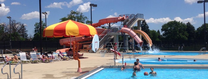 Schiller Park Pool is one of Summer trips.