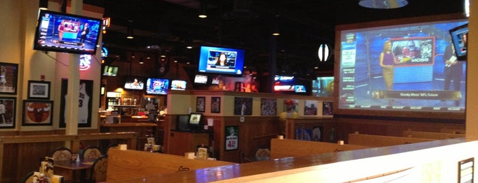 Buffalo Wild Wings is one of Peoria Bar List.